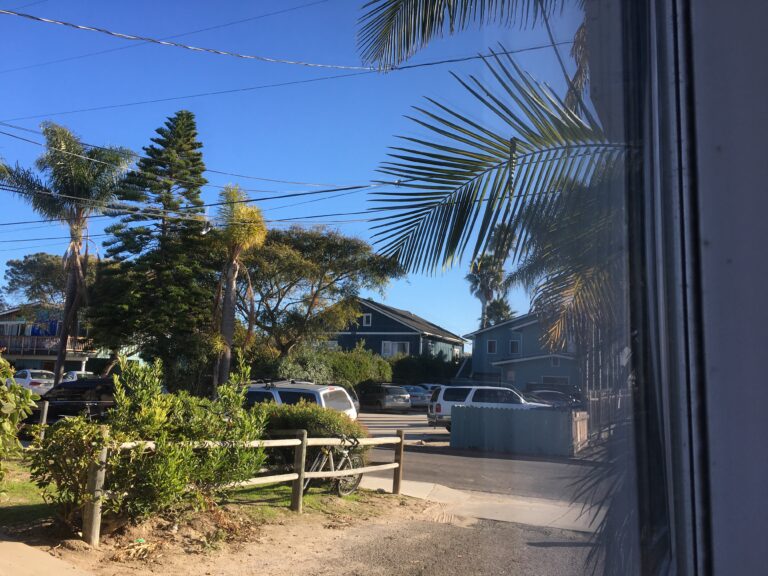 The UCSB Apartment Packing List: What to Bring to Isla Vista (Plus an IV Apartment Tour)